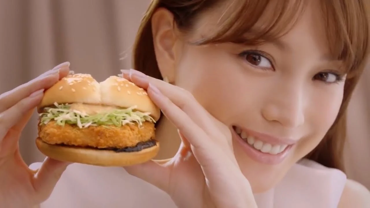 【日本CM】日本麥當勞蝦漢堡10周年再請傳說的蛯原友里代言